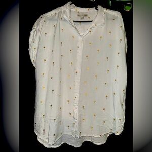 Xl top white with gold palm trees